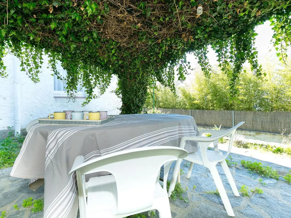 Apartamento Luminoso Y Espacioso Con Gran Jardin Privado, A Solo 150M De La Playa - Es-228-136 Roses 0*,  Spain