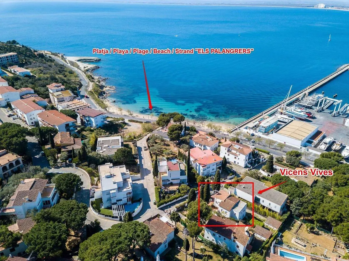 Apartamento Luminoso Y Espacioso Con Gran Jardin Privado, A Solo 150M De La Playa - Es-228-136 Roses