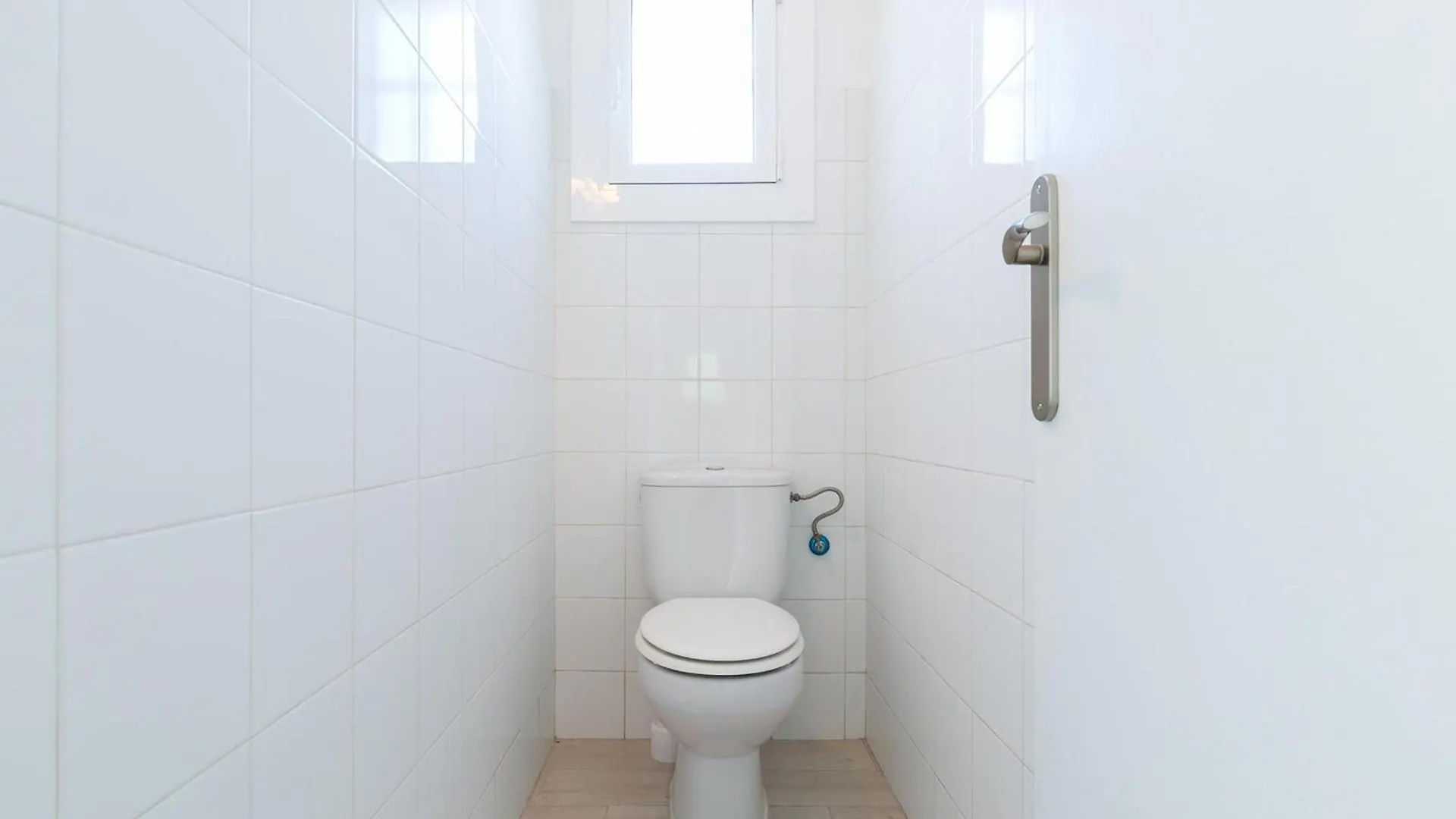 Apartamento Luminoso Y Espacioso Con Gran Jardin Privado, A Solo 150M De La Playa - Es-228-136 로지즈
