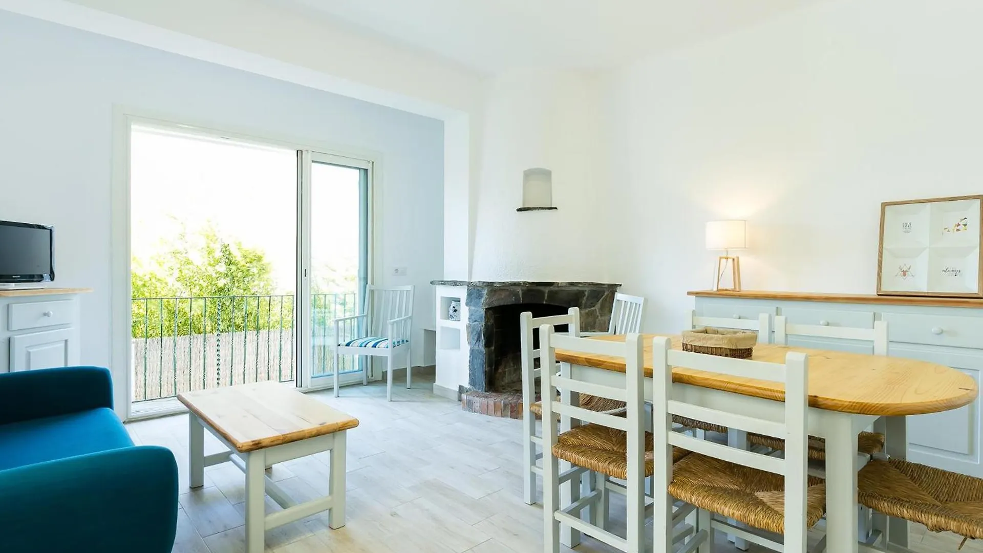 Apartamento Luminoso Y Espacioso Con Gran Jardin Privado, A Solo 150M De La Playa - Es-228-136 로지즈 아파트